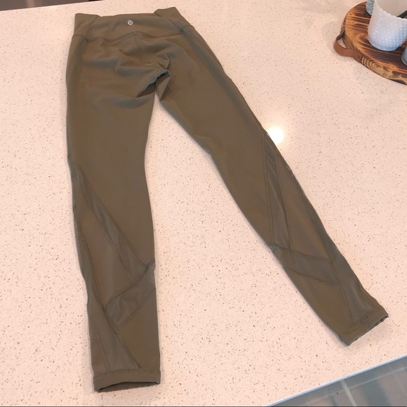 lululemon high rise tight - Picture 3 of 3